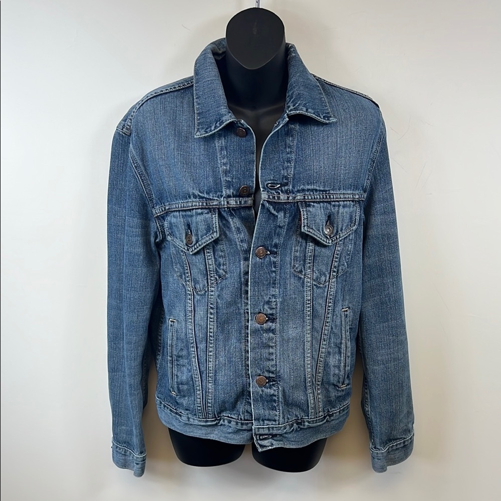 Levi's Women's Blue Jean Jacket Classic Distressed Style Size Small